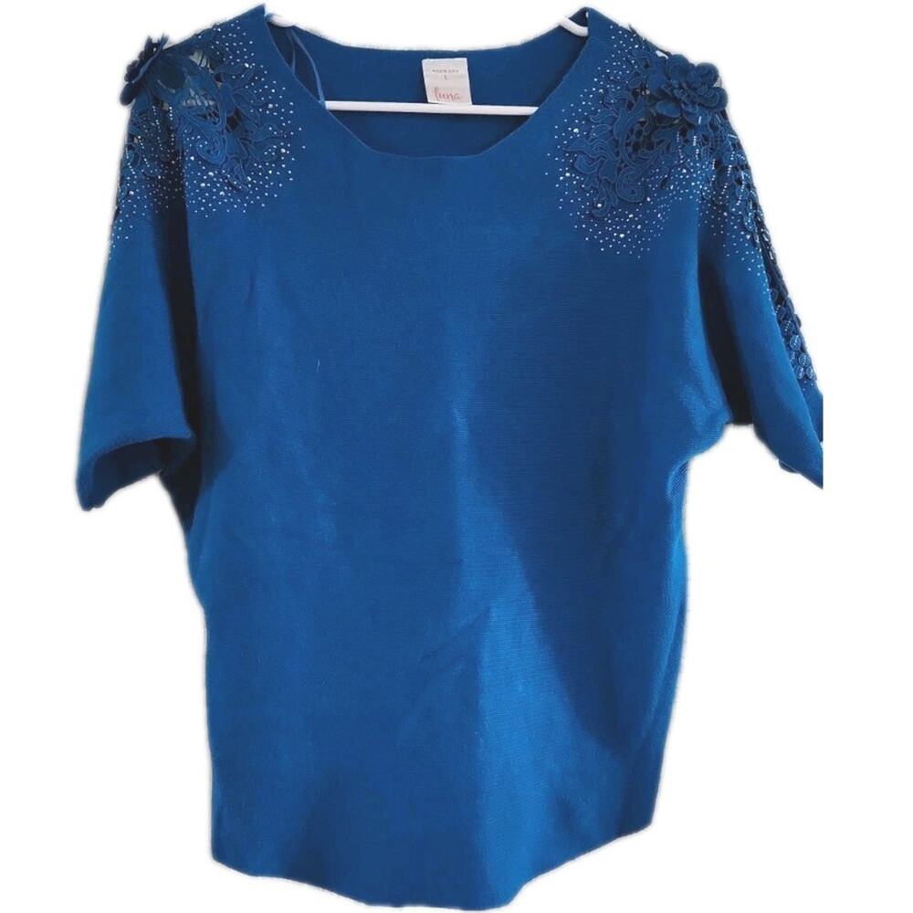 Luna Women's Sz. L Blue Crochet Shoulder & Gem Short Sleeve Shirt Boat Neck Larg